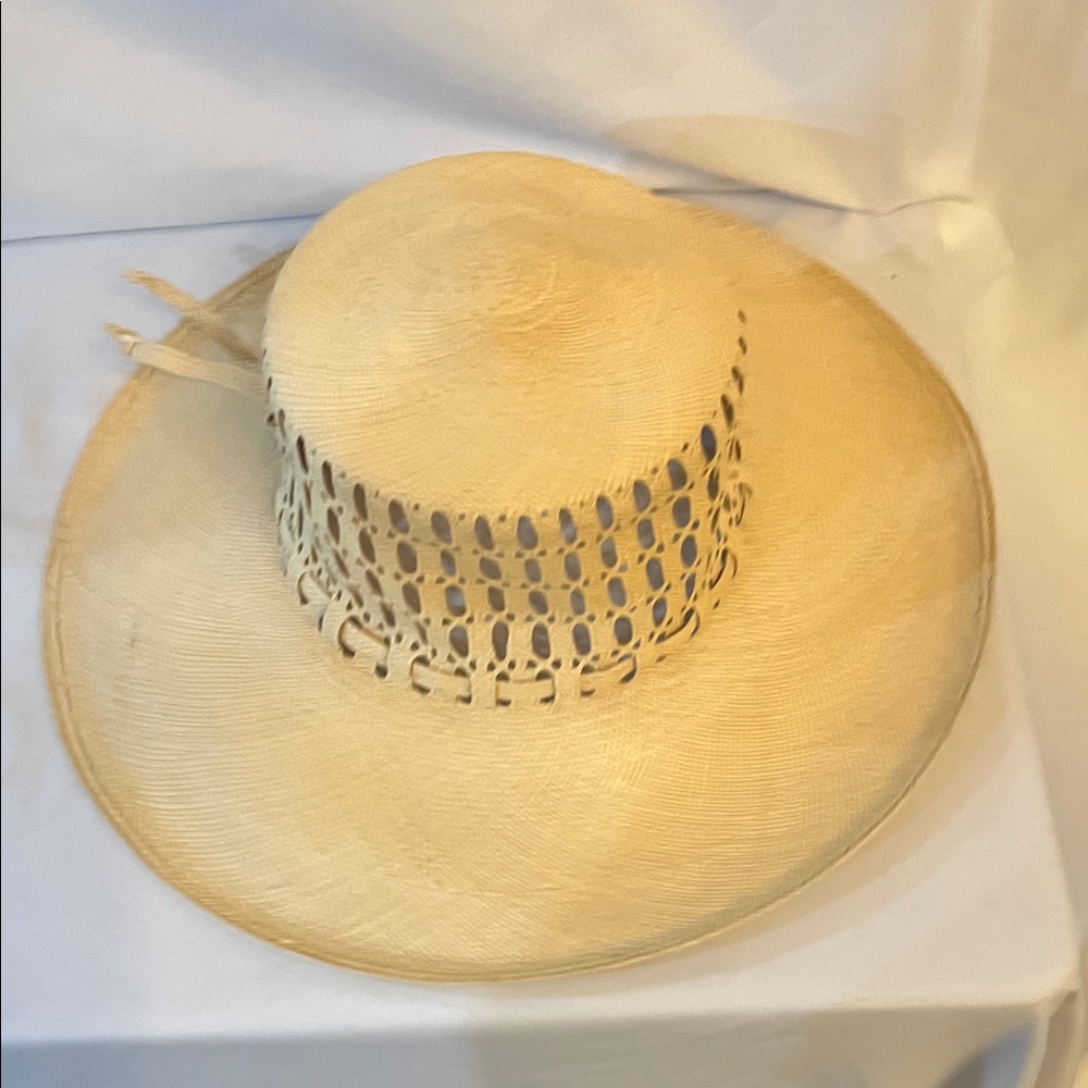Elegant Cream Sun Hat with Woven Detail